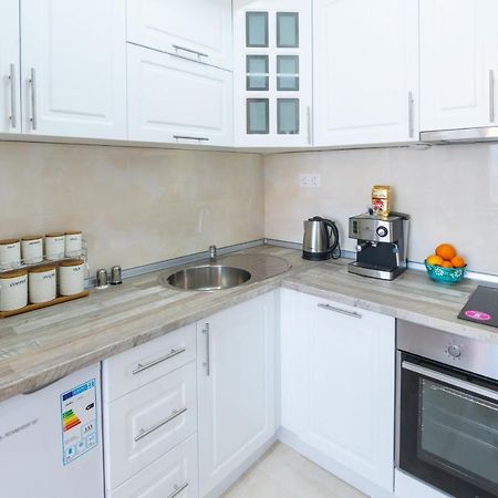 Modern ǀ 1 Bedroom ǀ Wifi Скоп'є Екстер'єр фото