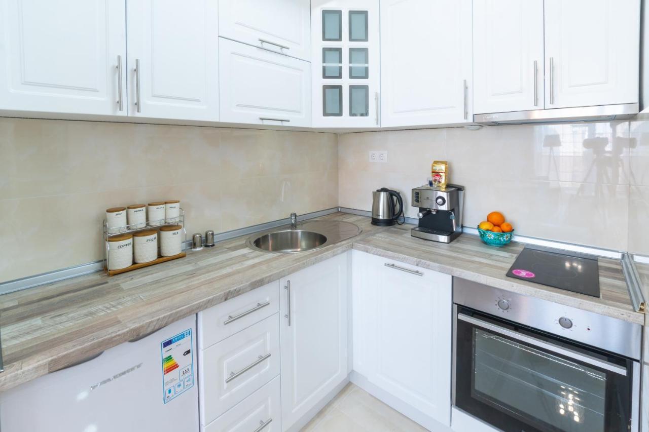 Modern ǀ 1 Bedroom ǀ Wifi Скоп'є Екстер'єр фото